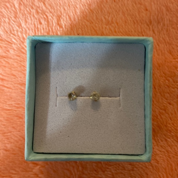 10kt screw back studs with a diamonique stone